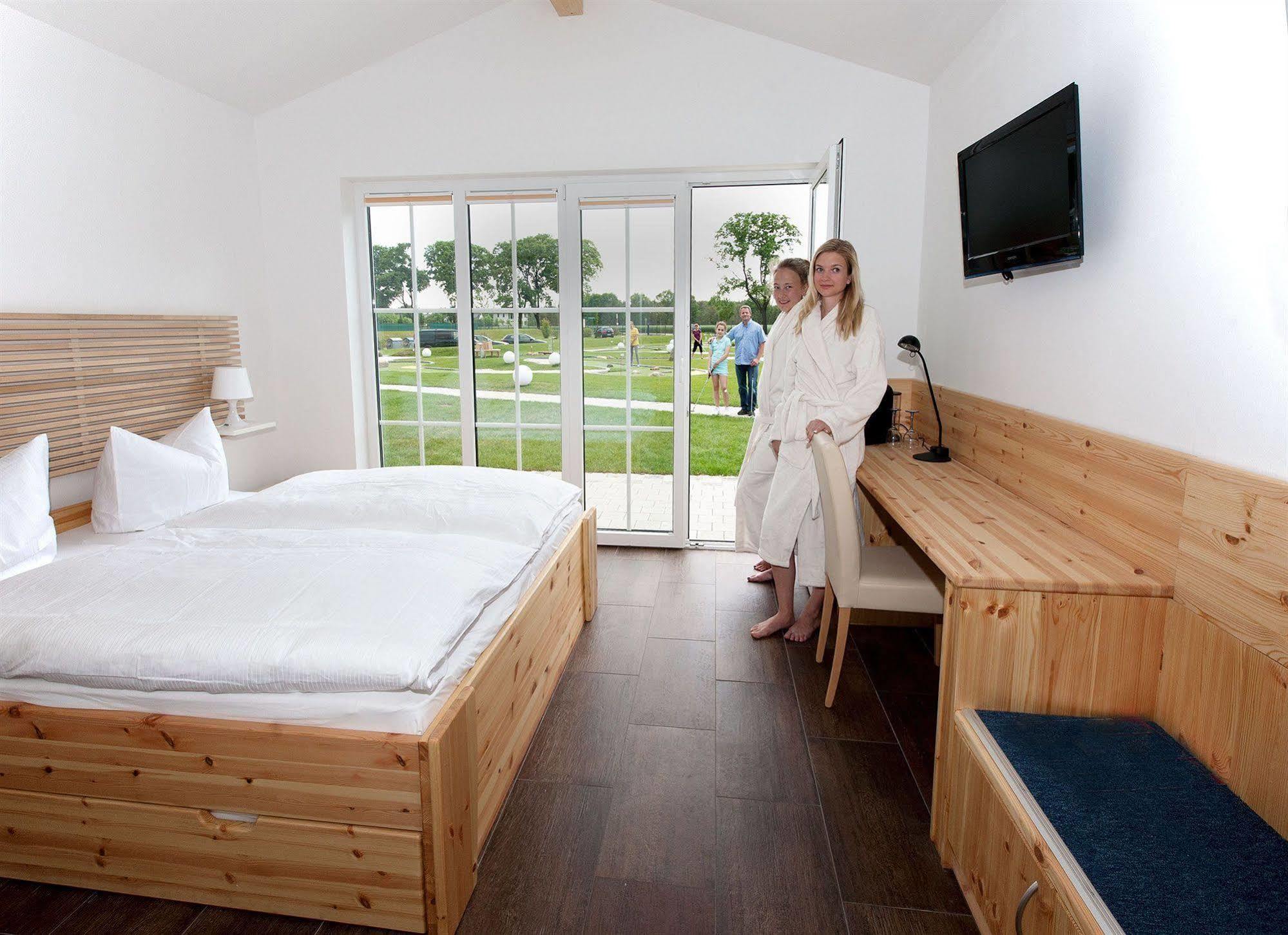 Havellandhalle Resort - Hotel, Sport Und Wellness Seeburg  Exterior photo